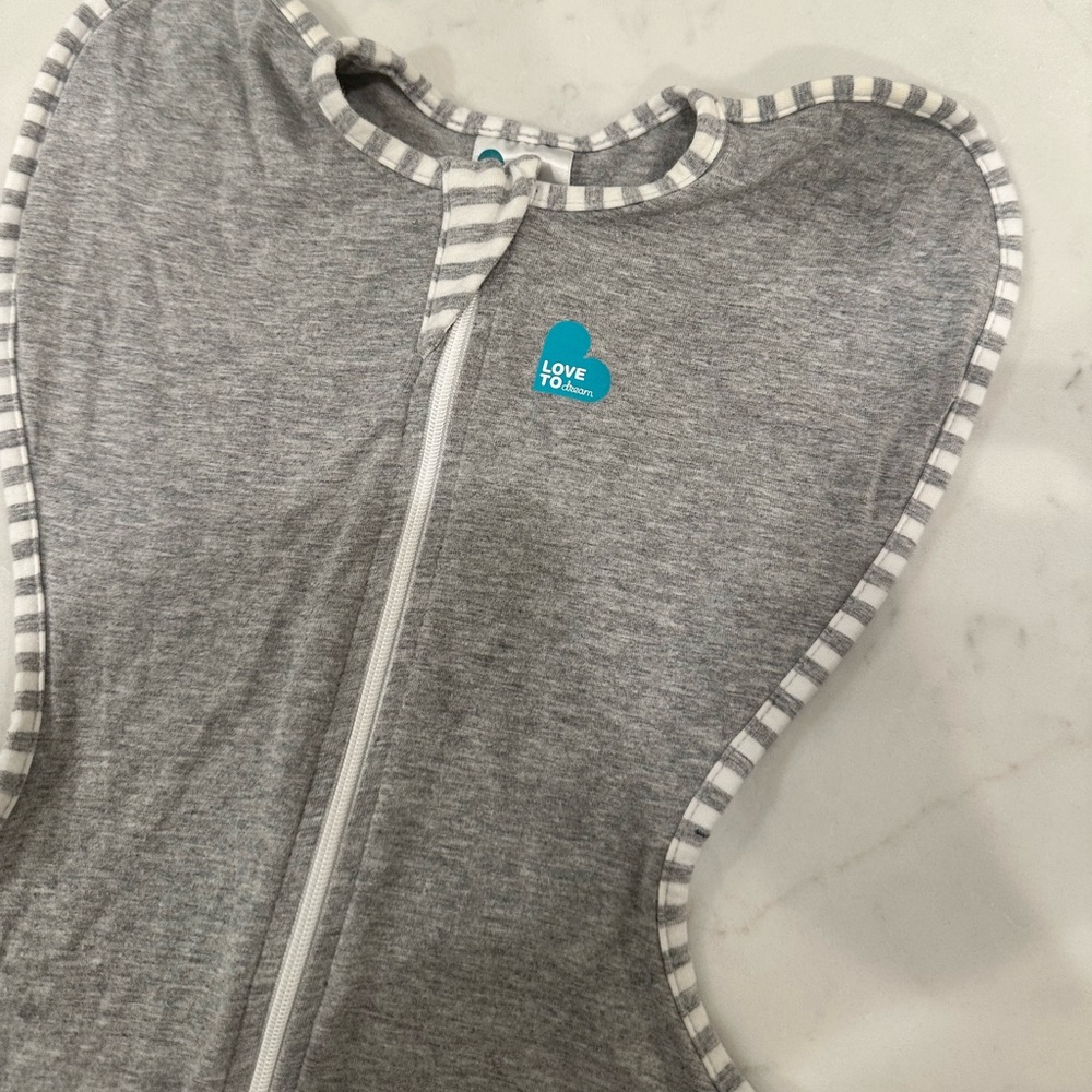 Love to dream swaddle size small